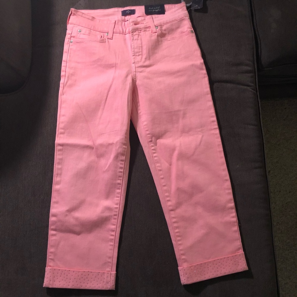 NYDJ cropped pink pants